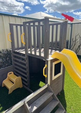 Dečija drvena penjalica Piratski brod sa toboganom i peskarnikom KINDER HOME – Za dvorište i baštu, 310×320×180 cm