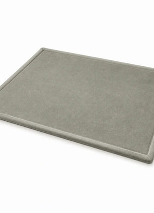 Dečiji tepih sa memorijskom penom KINDER HOME LOLA, 150x200 cm, debljina 3,5 cm, baršunasto mekan vodoodbojni gornji sloj, memori pena, protivklizna podloga, siva
