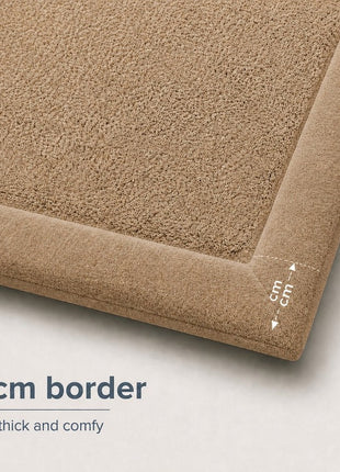 Dečiji tepih sa memorijskom penom KINDER HOME LOLA, 150x200 cm, debljina 3,5 cm, baršunasto mekan vodootporni gornji sloj, memori pena, podloga protiv klizanja, bež