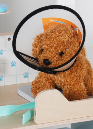 Igračka za dečiju veterinarsku kliniku KINDER HOME – drveni veterinarski centar sa dodacima i plišanim psom,