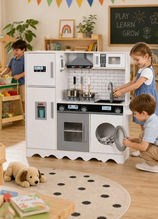 Dečija drvena kuhinja KINDER HOME sa frižiderom, sudoperom sa tekućom vodom, mikrotalasnom pećnicom, mašinom za pranje veša i elektronskim funkcijama