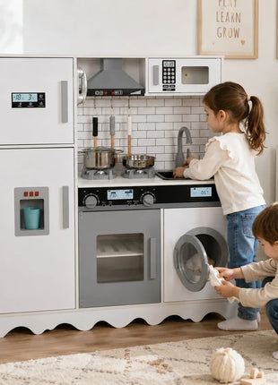 Dečija drvena kuhinja KINDER HOME sa frižiderom, sudoperom sa tekućom vodom, mikrotalasnom pećnicom, mašinom za pranje veša i elektronskim funkcijama